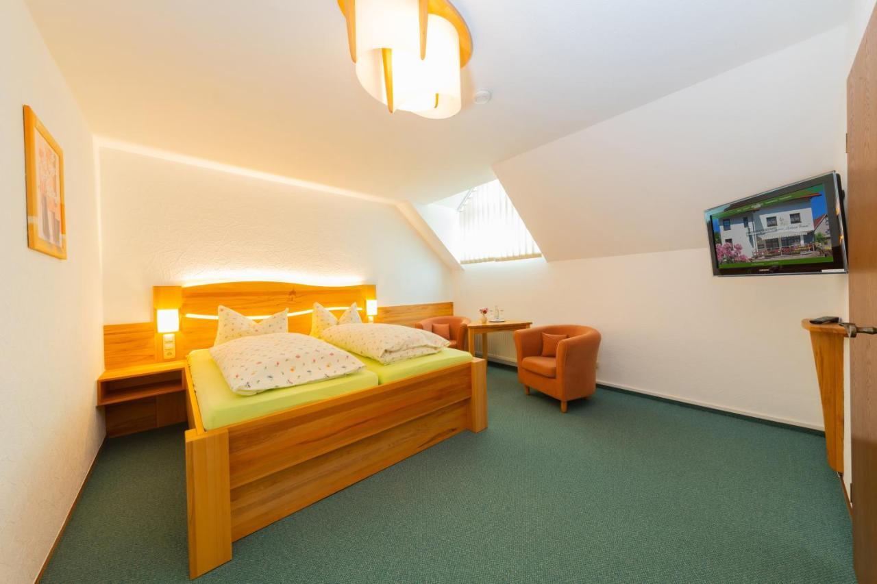 Rennsteighotel Gruener Baum ชมีเดอเฟลด์ อัม เร็นน์ชไตก์ ภายนอก รูปภาพ